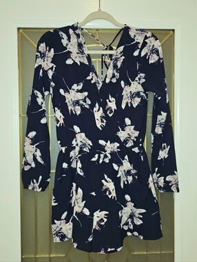 💙 Navy Floral Long-Sleeve Romper/Playsuit, Sz Small